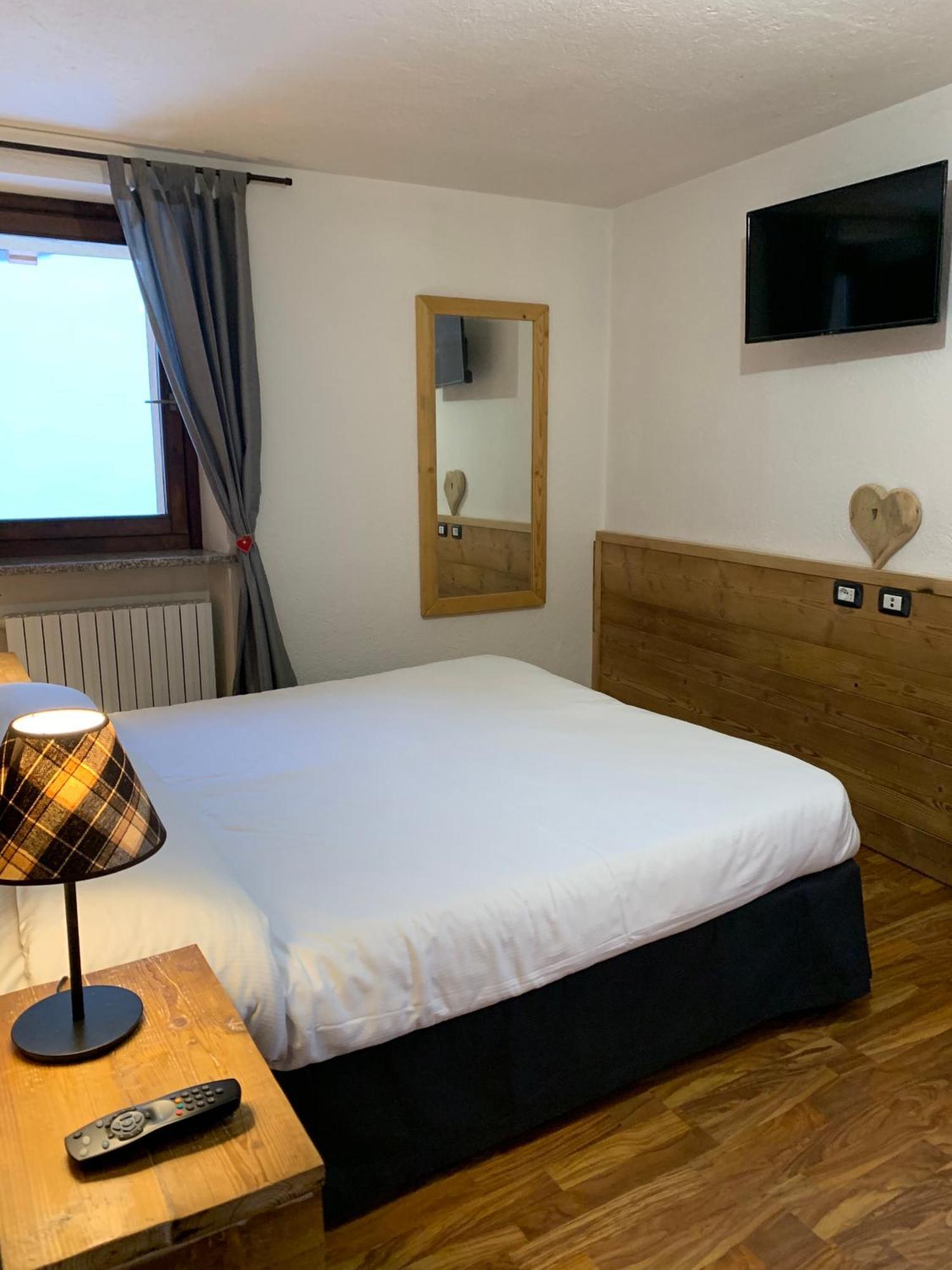 Hotel Coeur Du Village ラ・トゥイール エクステリア 写真