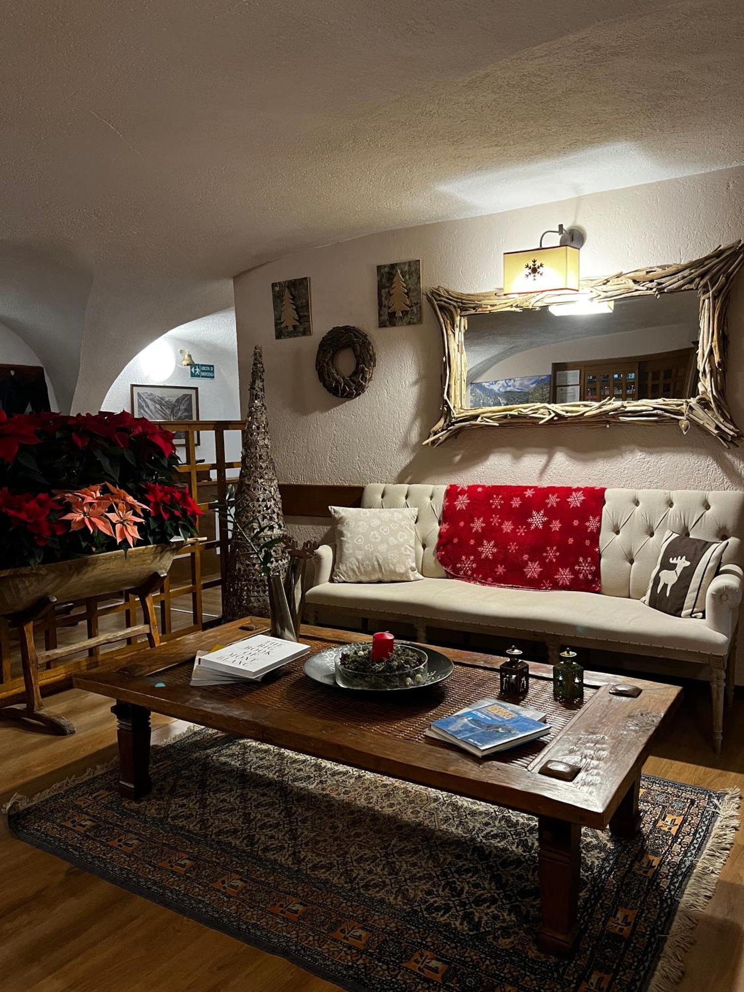 Hotel Coeur Du Village ラ・トゥイール エクステリア 写真