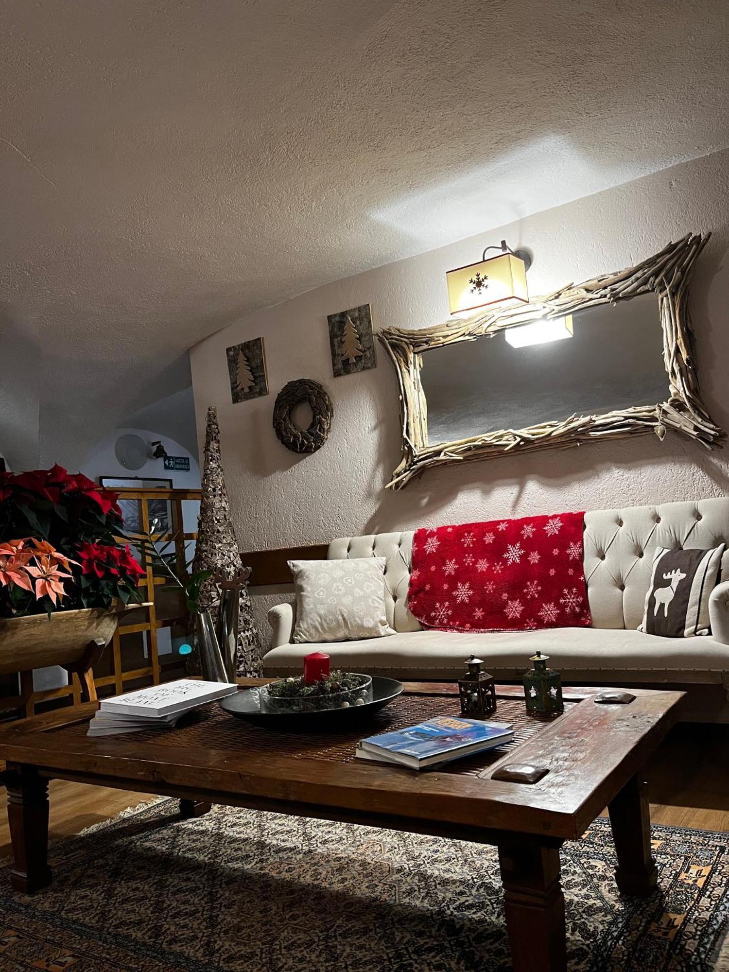 Hotel Coeur Du Village ラ・トゥイール エクステリア 写真