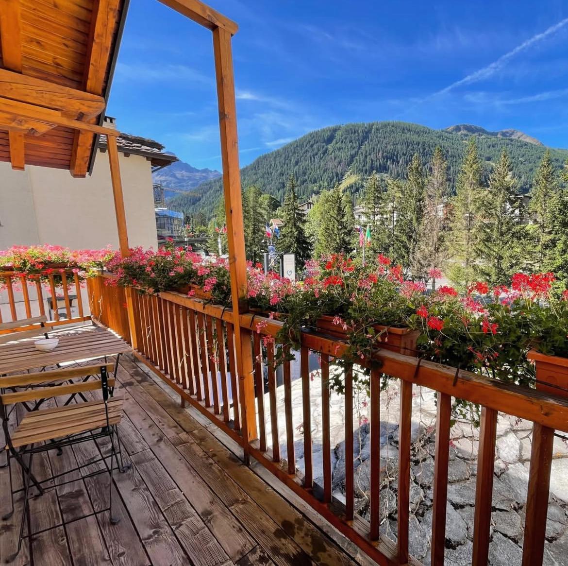 Hotel Coeur Du Village ラ・トゥイール エクステリア 写真